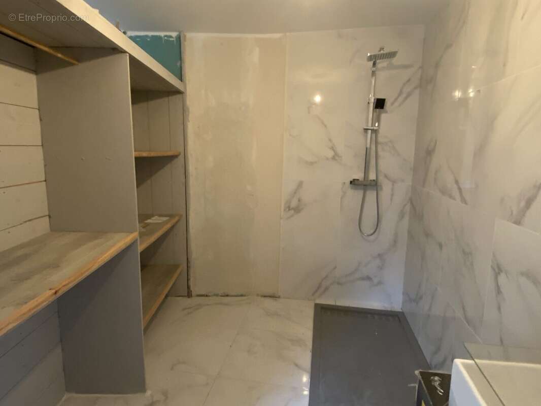 Maison à EYMOUTIERS