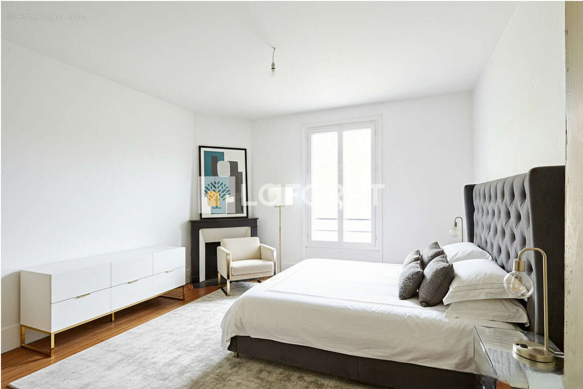 Appartement à PARIS-14E