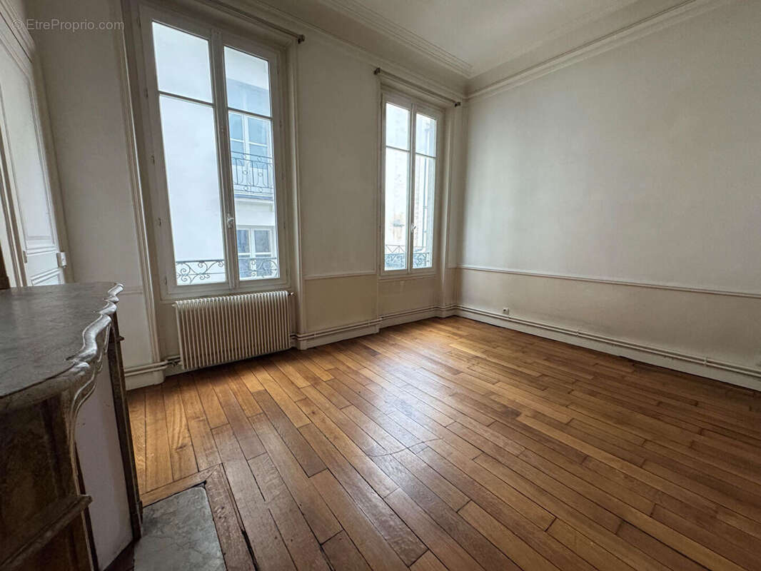 Appartement à PARIS-6E