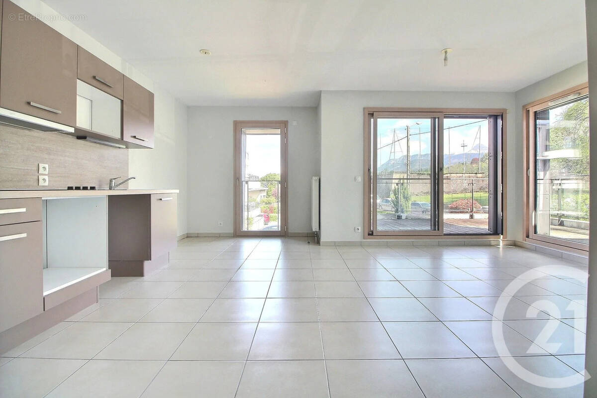 Appartement à EVIAN-LES-BAINS