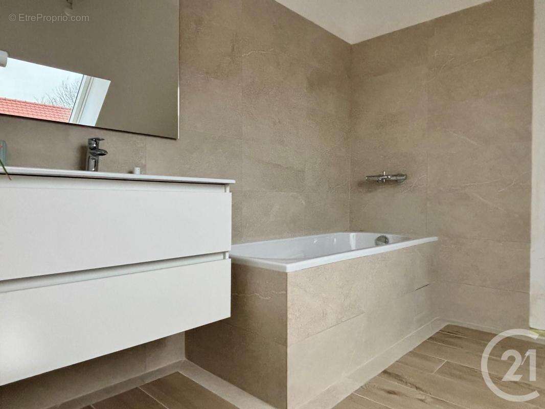 Maison à NEUFCHATEL-HARDELOT