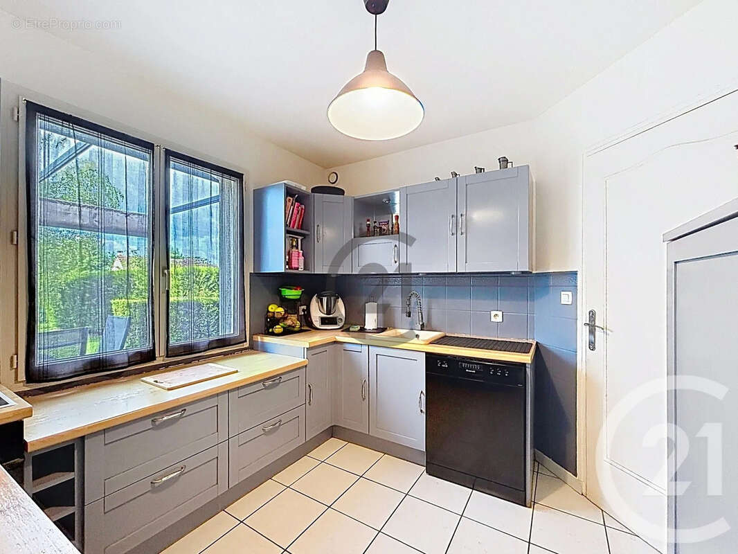 Maison 97 m² à Rouilly  - photo 6
