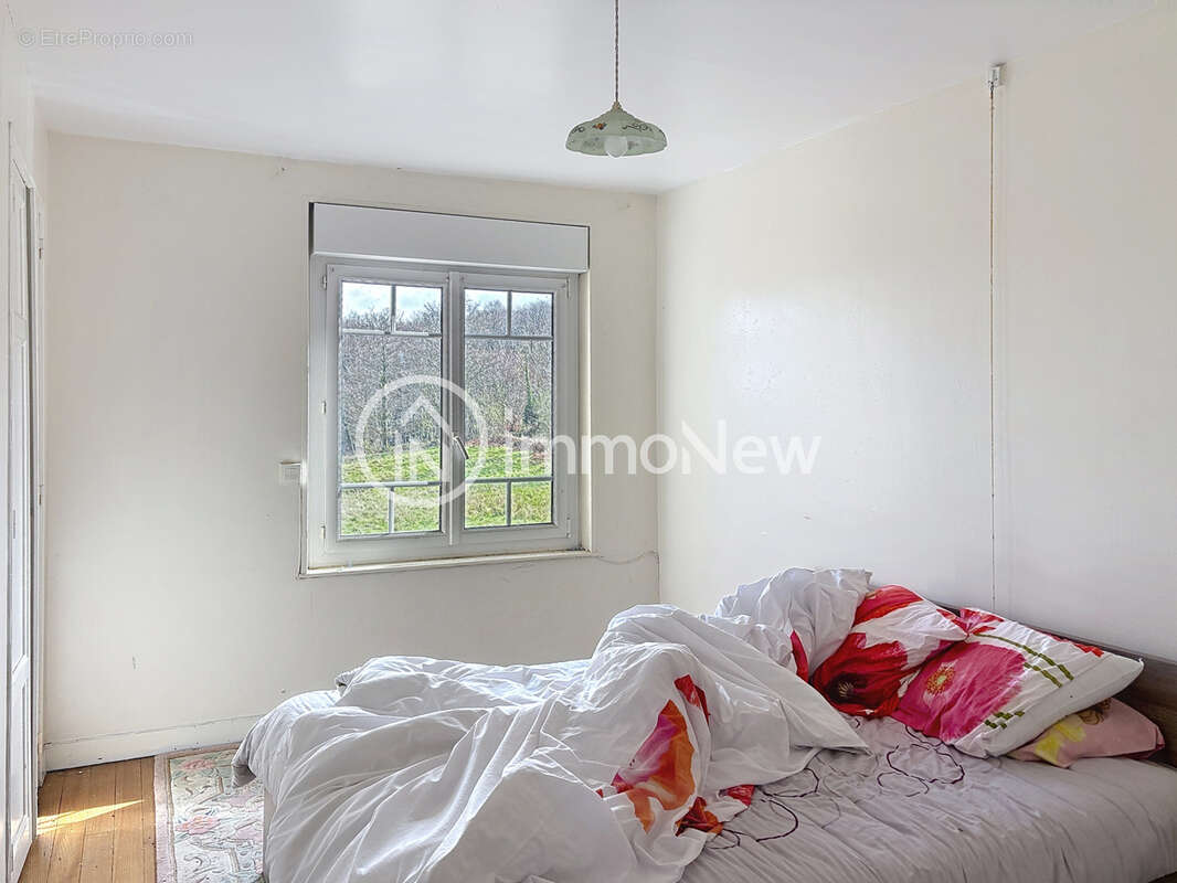 Belle maison a renover avec gite 370 m2 sur terrain de 1 hectare sans voisins - photo 9