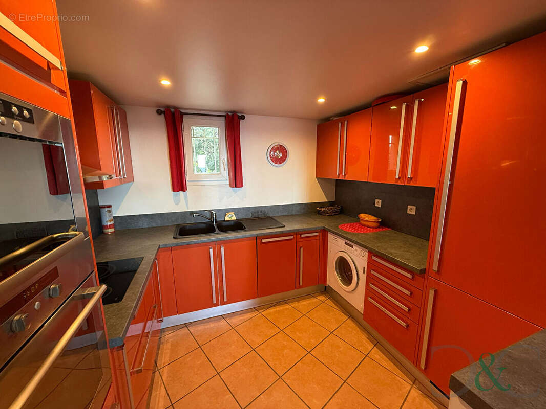 Appartement à BORMES-LES-MIMOSAS