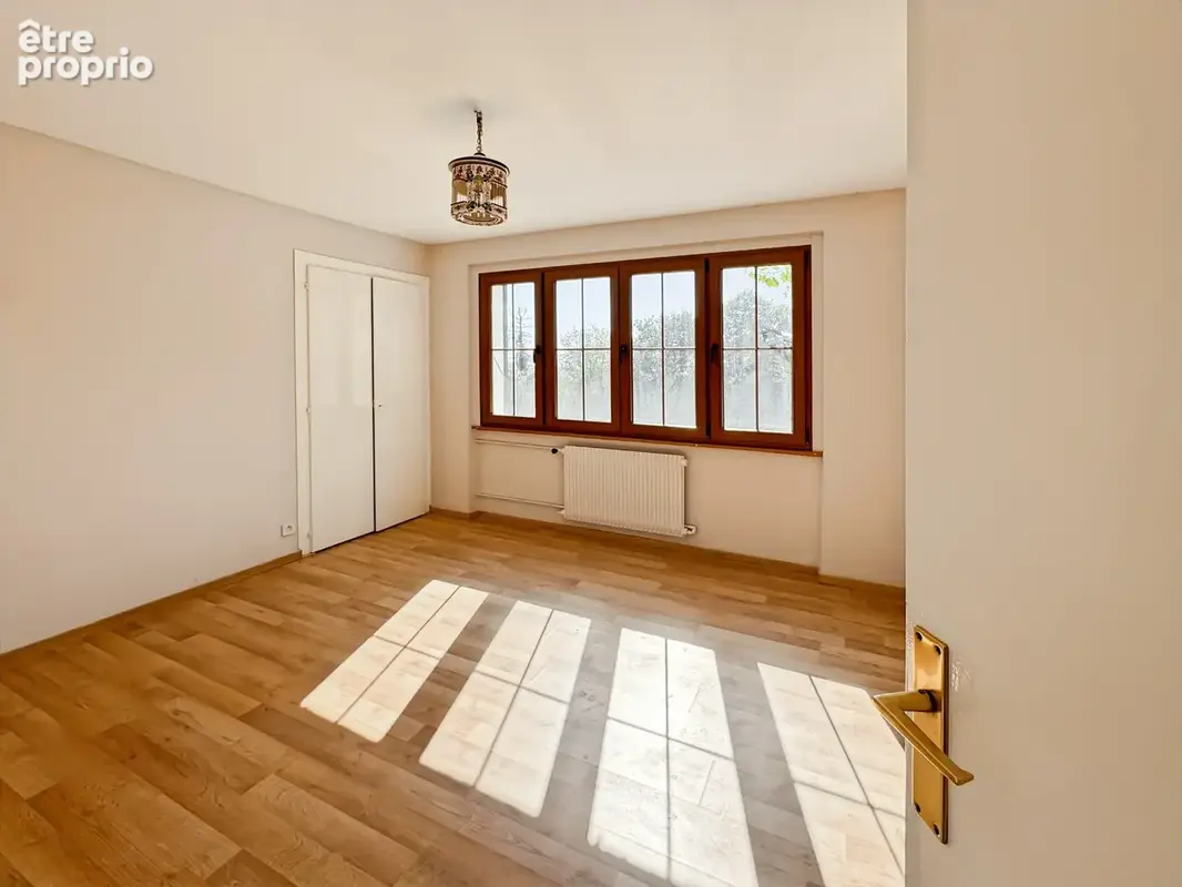 Chalet d’exception de 5 chambres sur les hauteurs de Gex – Vue panoramique sur le lac Léman - photo 15