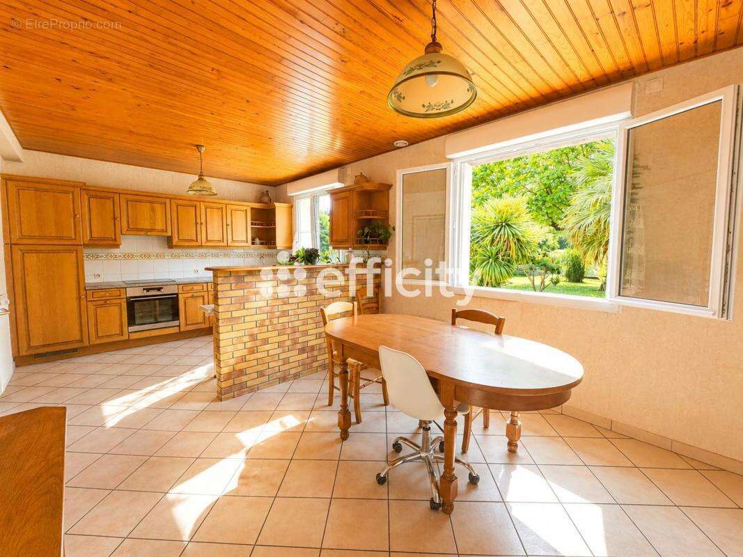 Maison 130 m² à Pire-Sur-Seiche  - photo 4