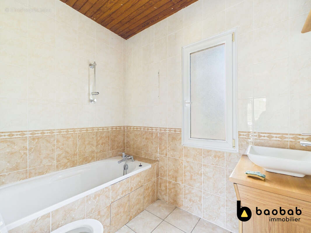 Maison 130 m² à La Chambre  - photo 8