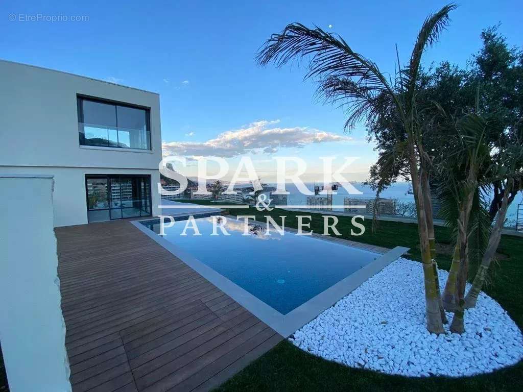 Maison à BEAUSOLEIL