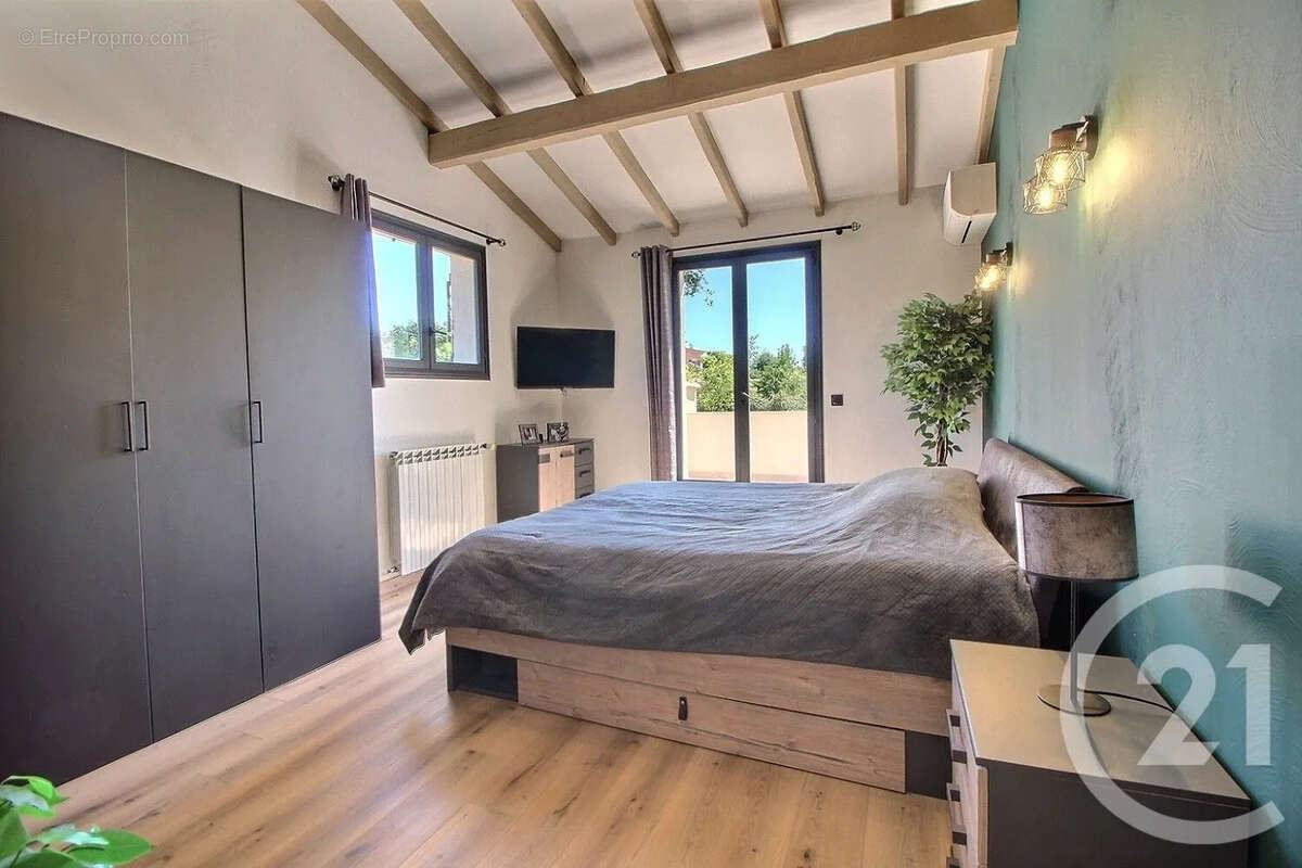 Maison à ROQUEFORT-LES-PINS