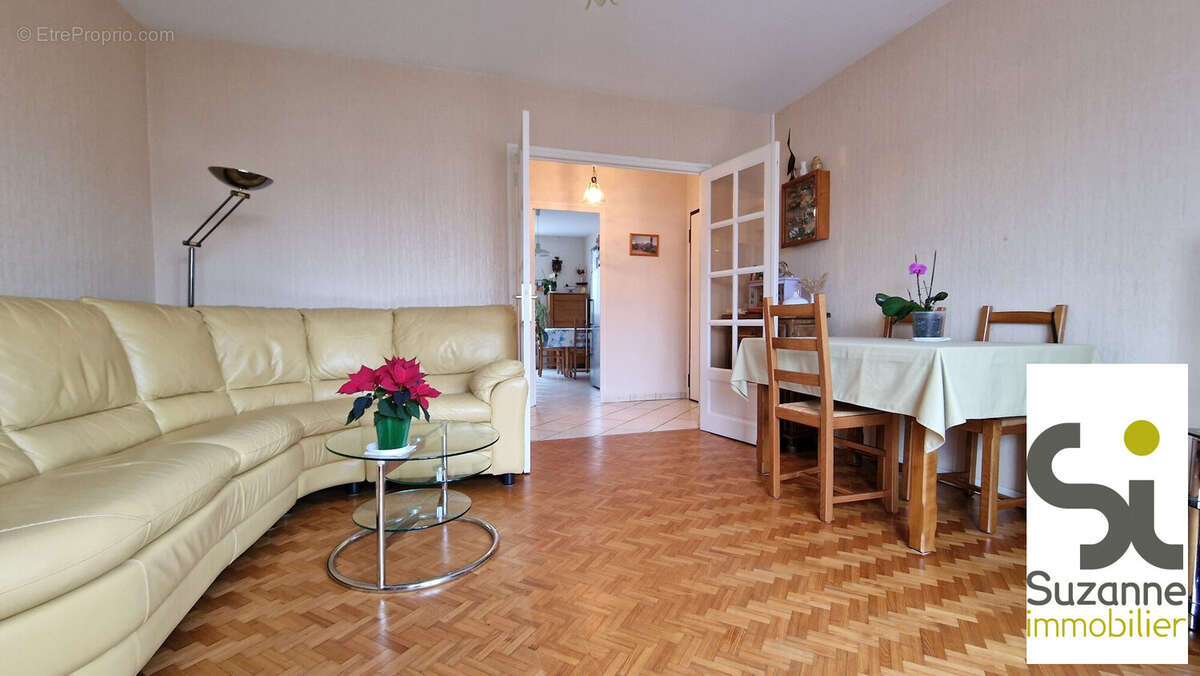 Appartement à LE PONT-DE-CLAIX