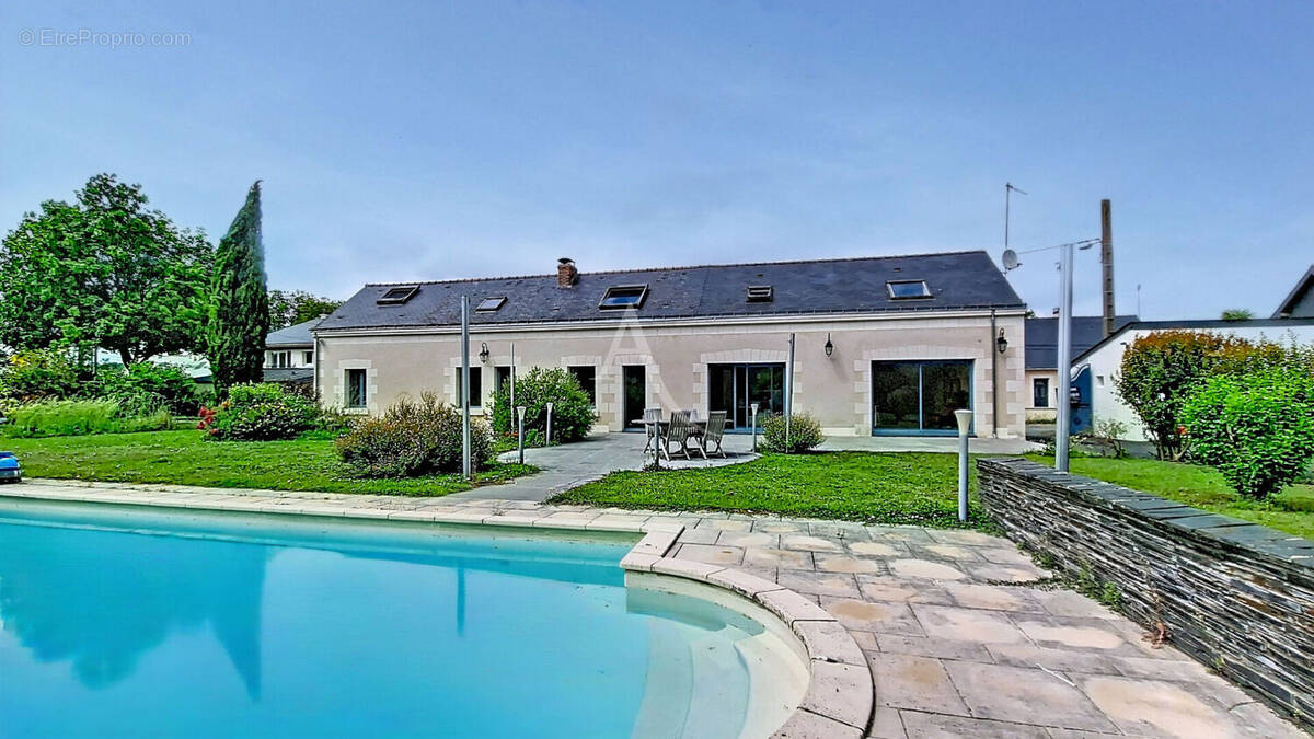 Maison à SAINT-SYLVAIN-D'ANJOU