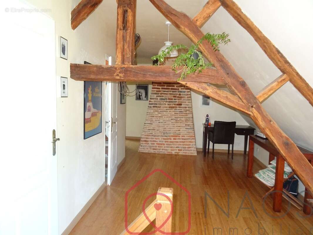 Maison à IVOY-LE-PRE