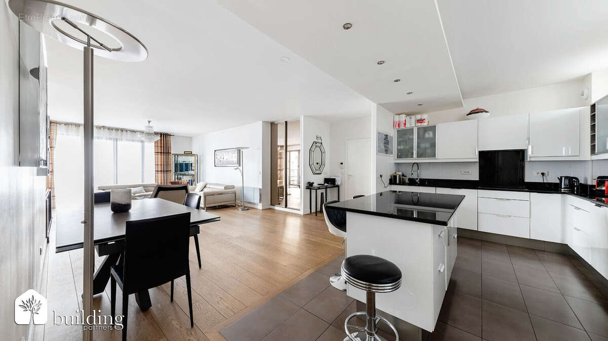 Appartement à LEVALLOIS-PERRET
