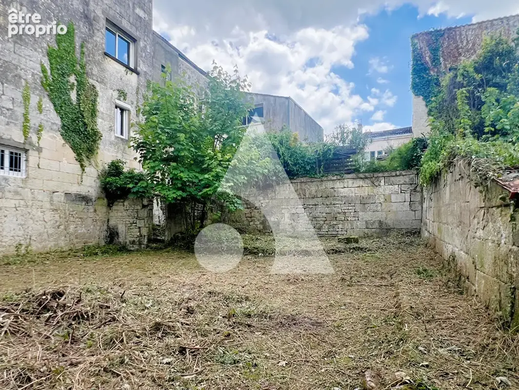SAINTES rive gauche- Studio à aménager - Saint Eutrope - photo 2