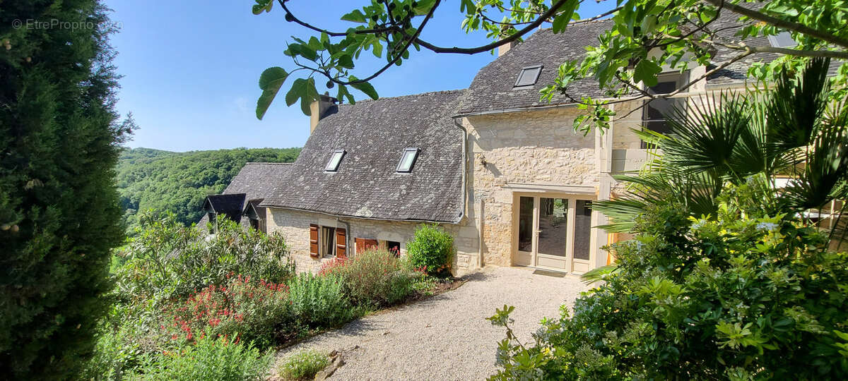 Maison à TURENNE