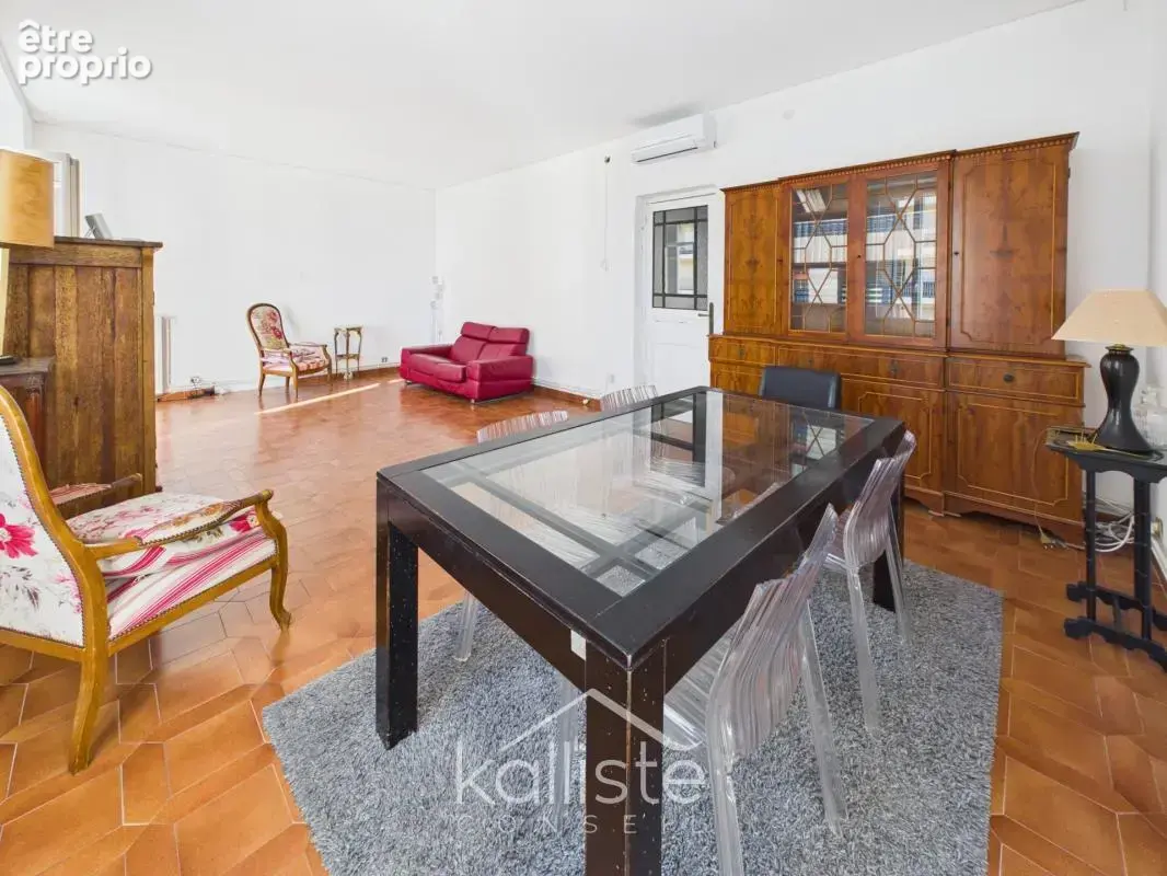 Ajaccio - cours général-leclerc - duplex à rénover avec vue mer et balcon - photo 3
