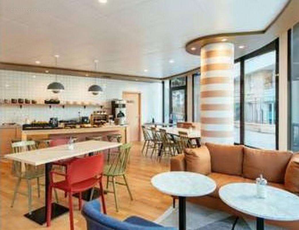 Appartement à COURBEVOIE