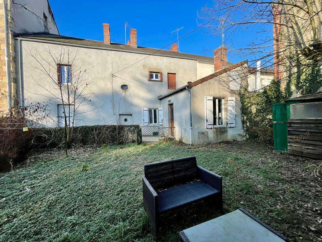 Appartement à FOURCHAMBAULT