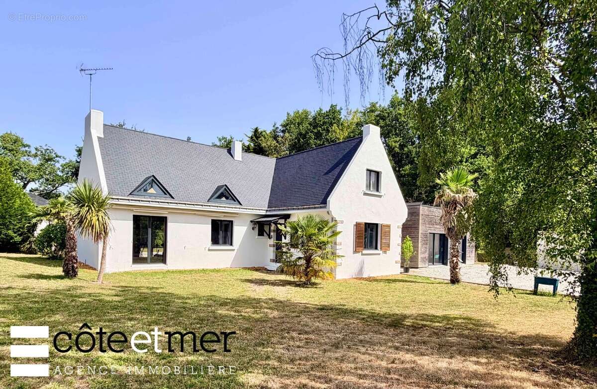Maison 262 m² à Guerande  - photo 2