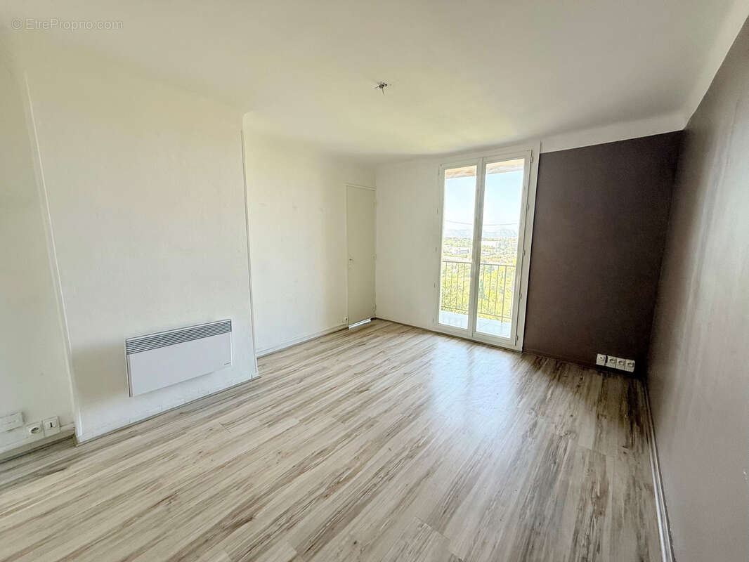 Beau T4 Traversant de 66m2 avec balcon - photo 4
