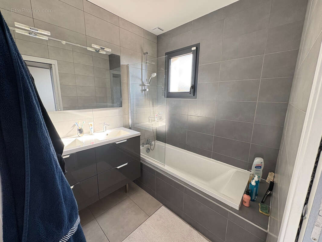 Maison à LAVERNOSE-LACASSE