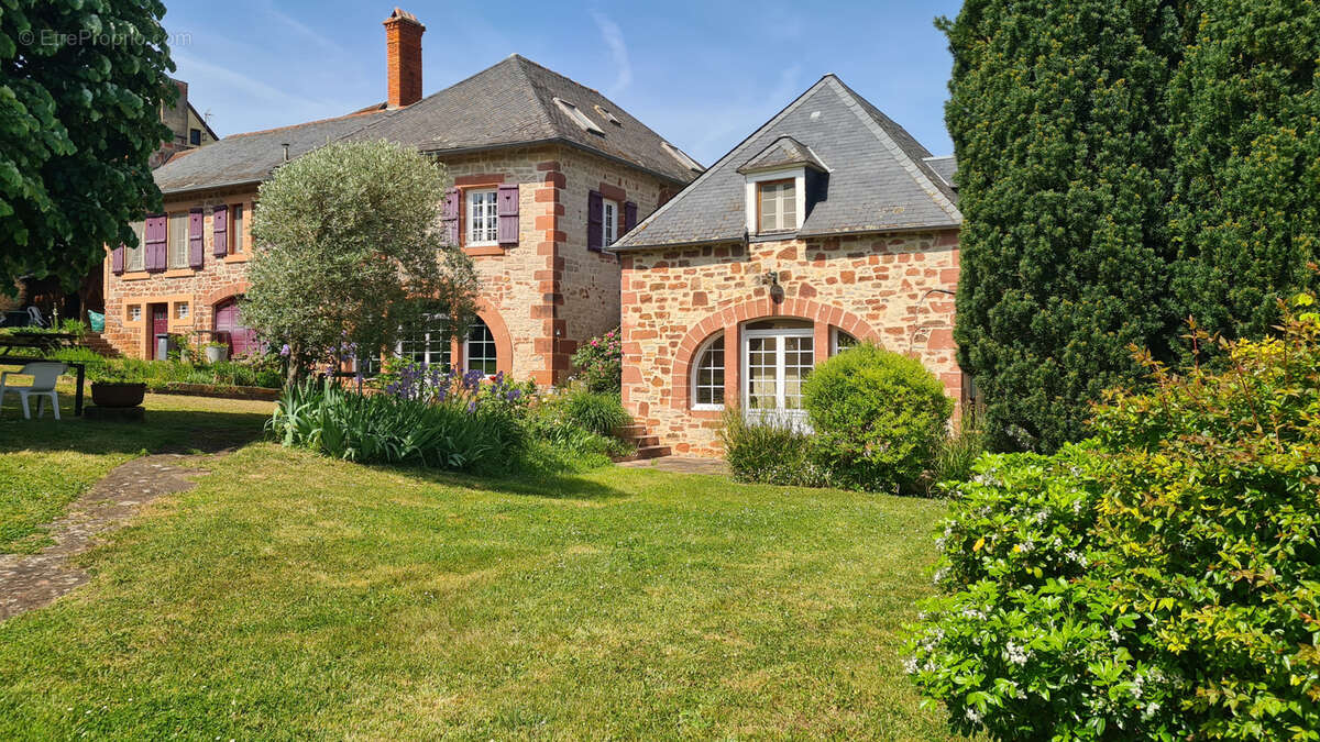Maison à MEYSSAC