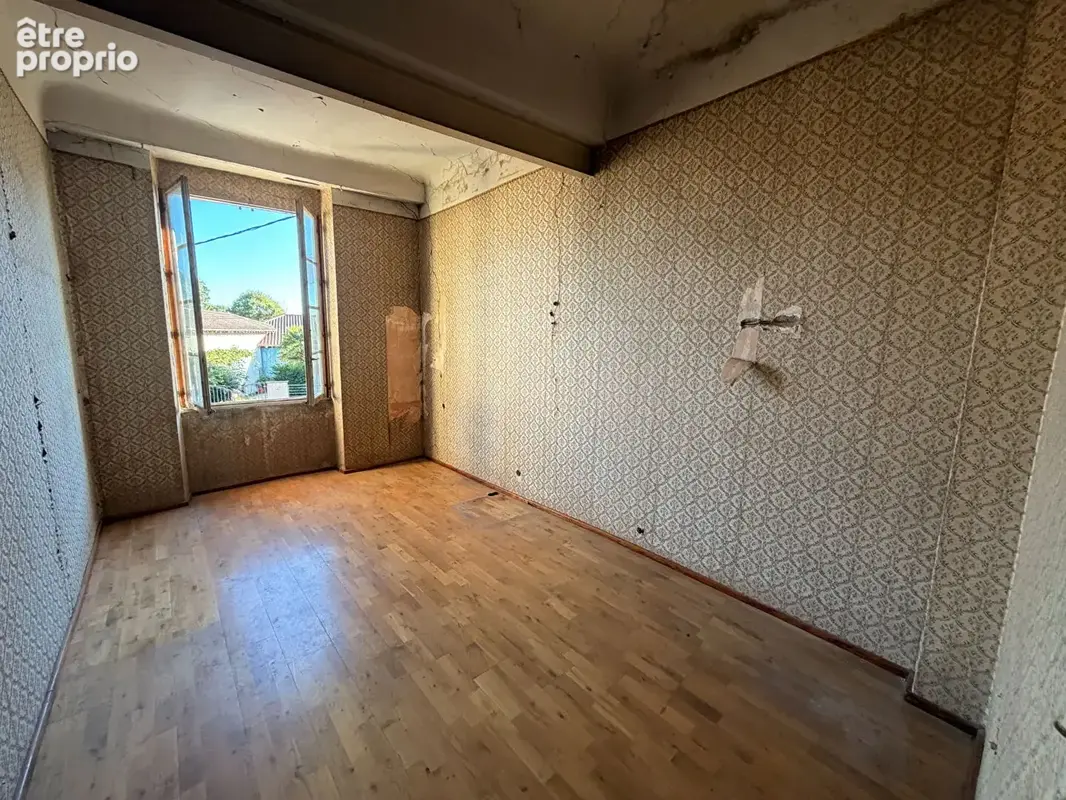Immeuble - fort potentiel, 3 niveaux, 70 m² de combles - photo 12