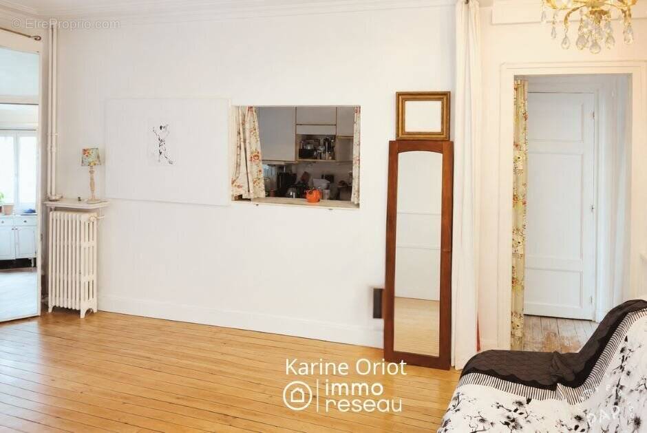 Appartement à PARIS-17E