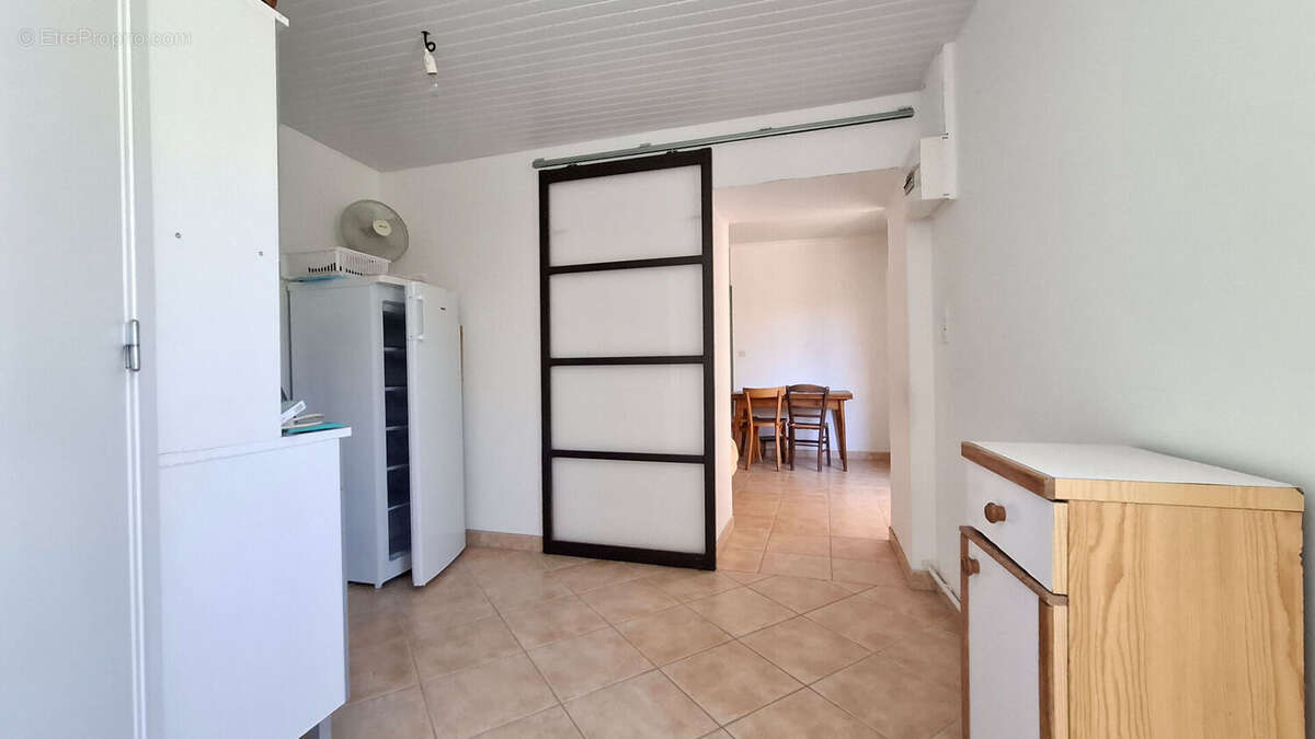 Grande maison familiale, 4 chambres, garage et dépendances. - photo 6