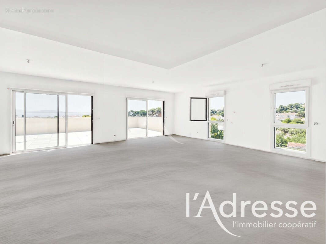 Appartement La Ciotat - 4 pièces - 107 m2 - photo 3