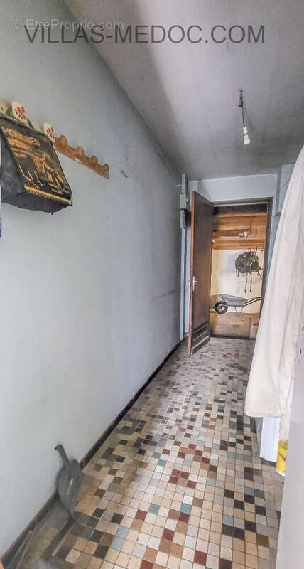 Maison à VENDAYS-MONTALIVET