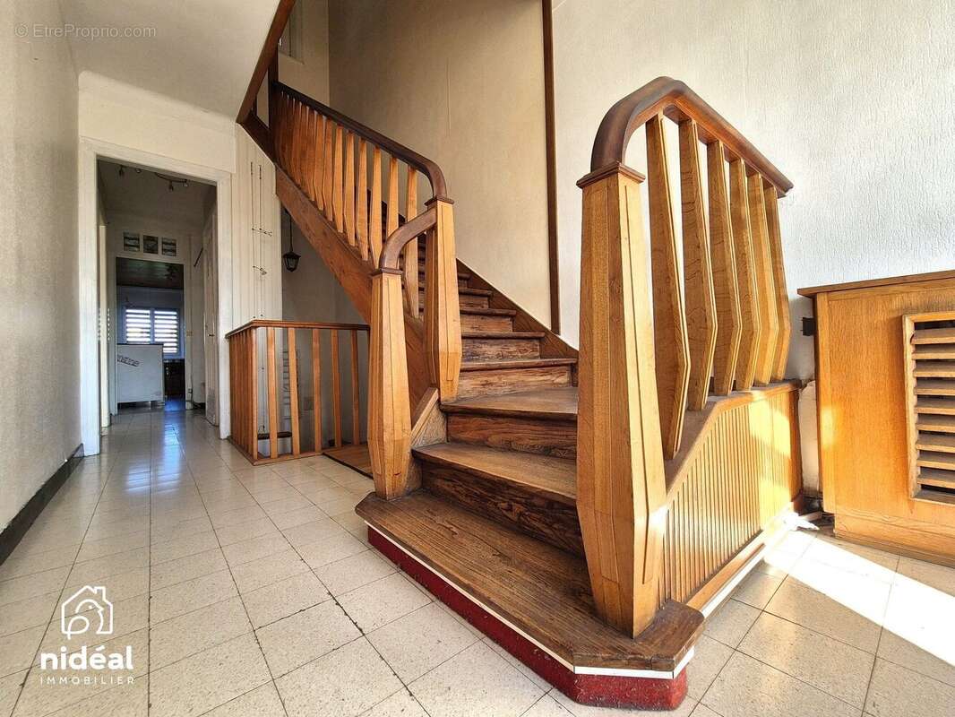 Maison à AULNOYE-AYMERIES