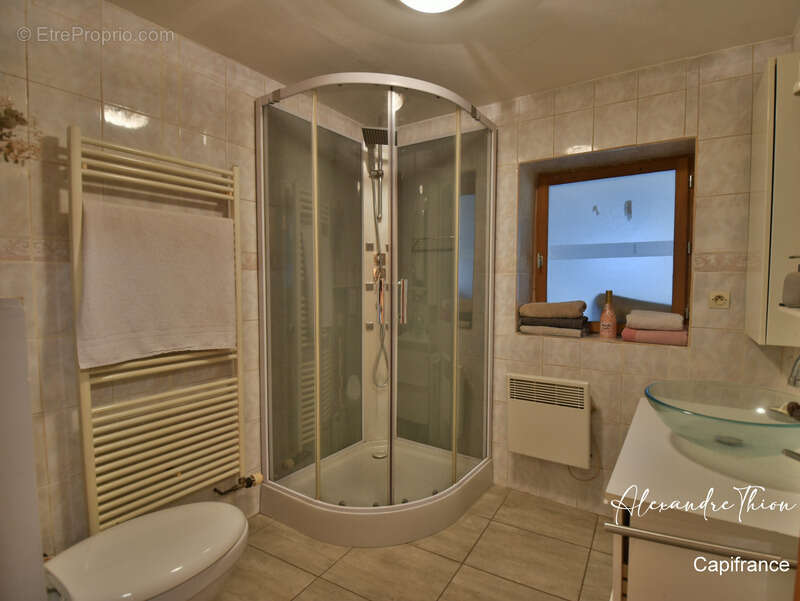 Maison à RIGNIEUX-LE-FRANC