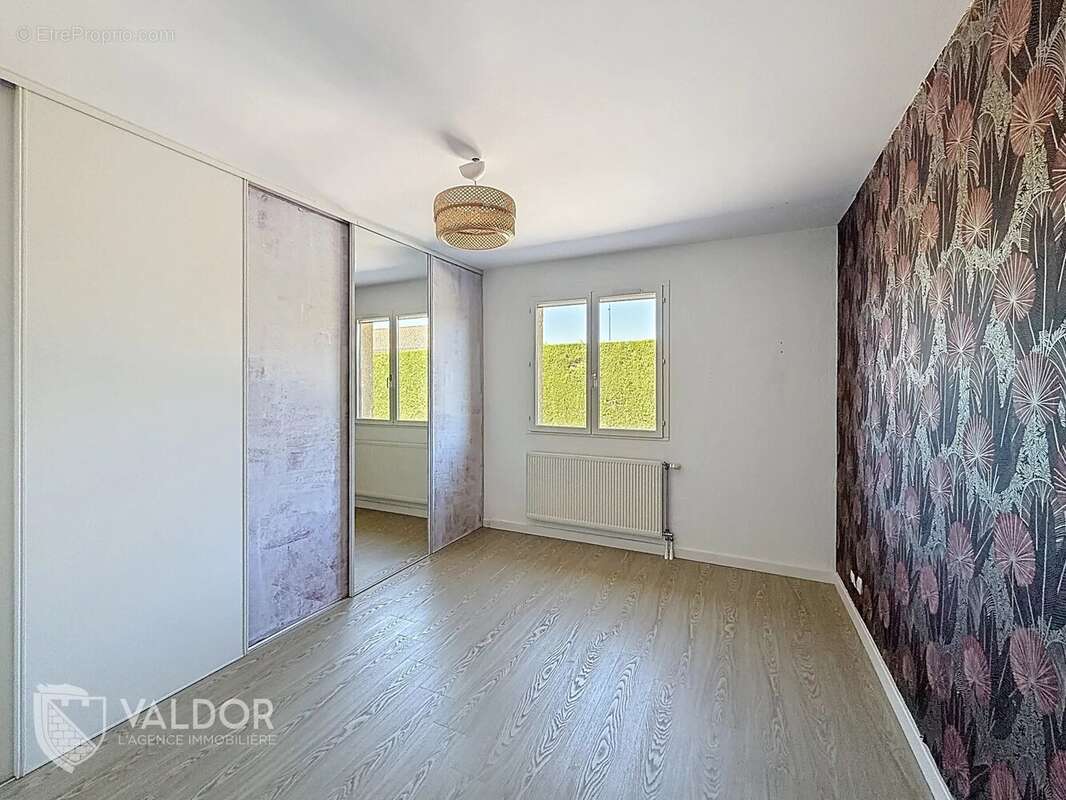 Maison à MONTMERLE-SUR-SAONE