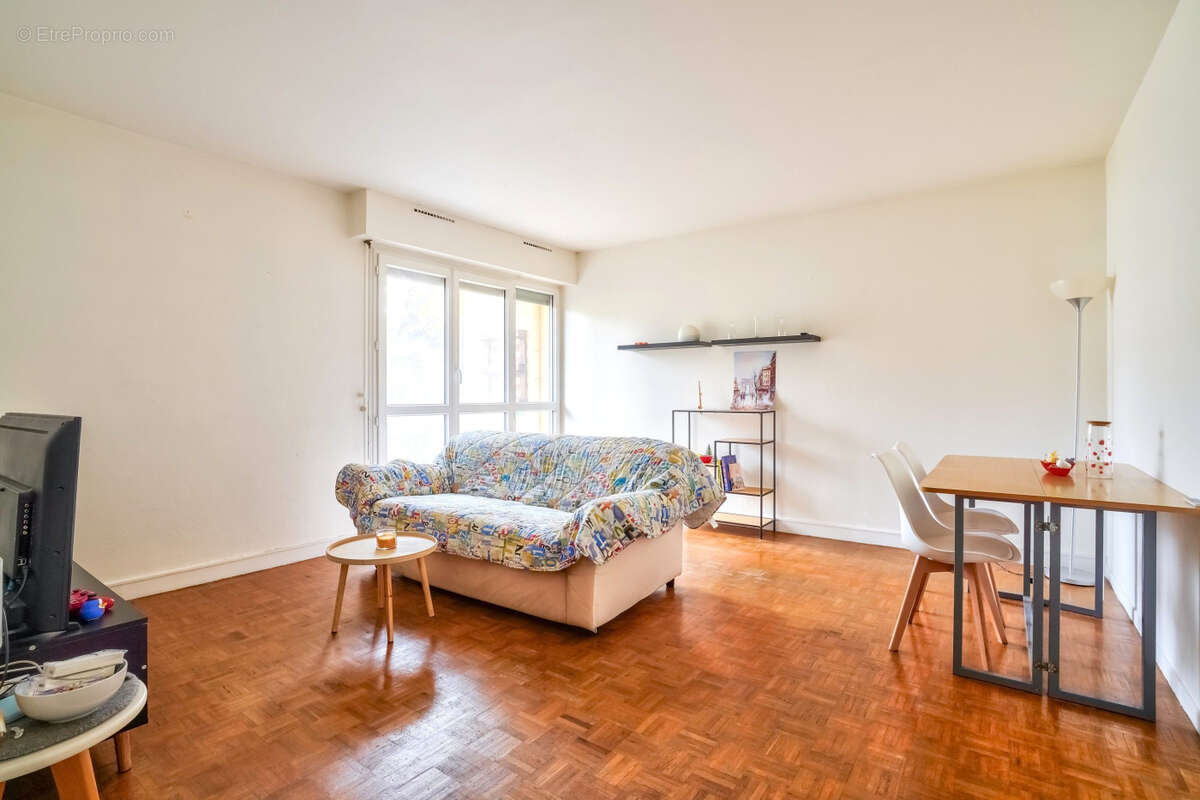 Appartement à IVRY-SUR-SEINE