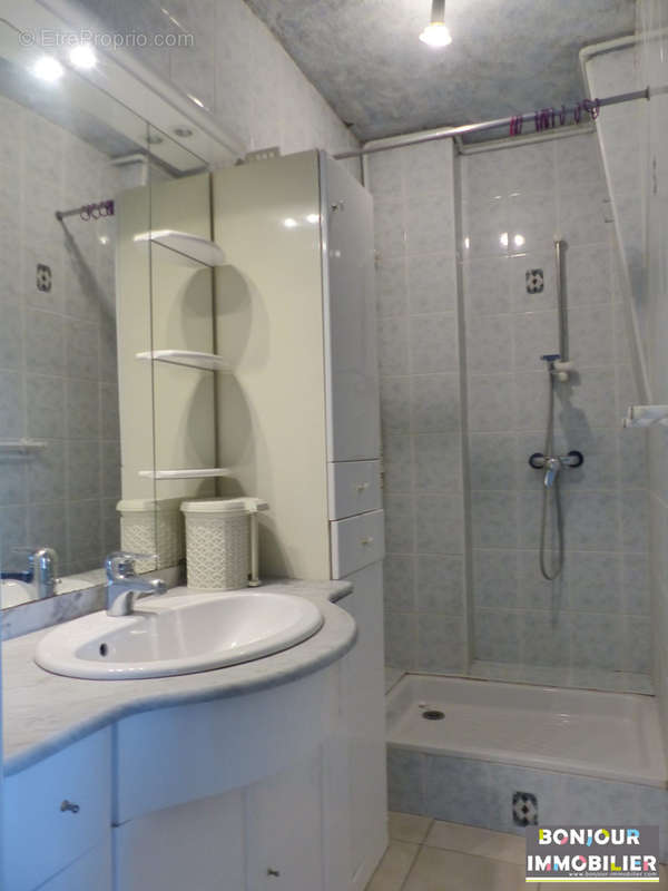 Appartement à FONTAINE