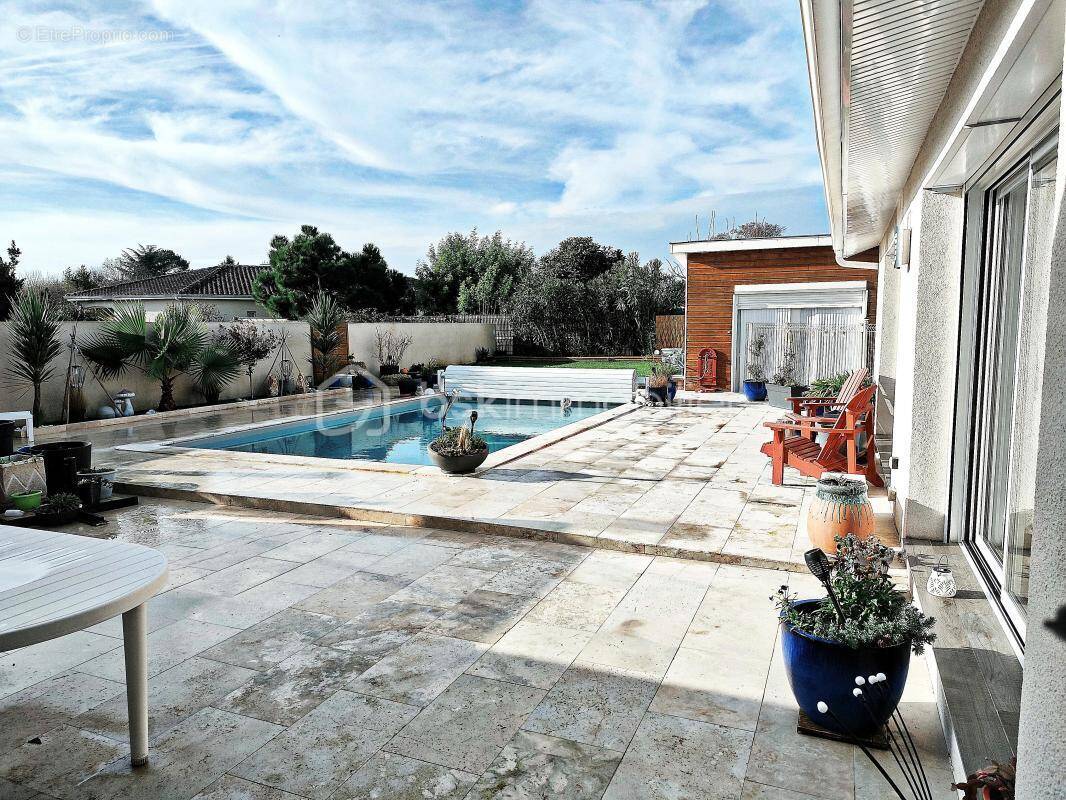 Maison à SAINT-ANDRE-DE-CUBZAC