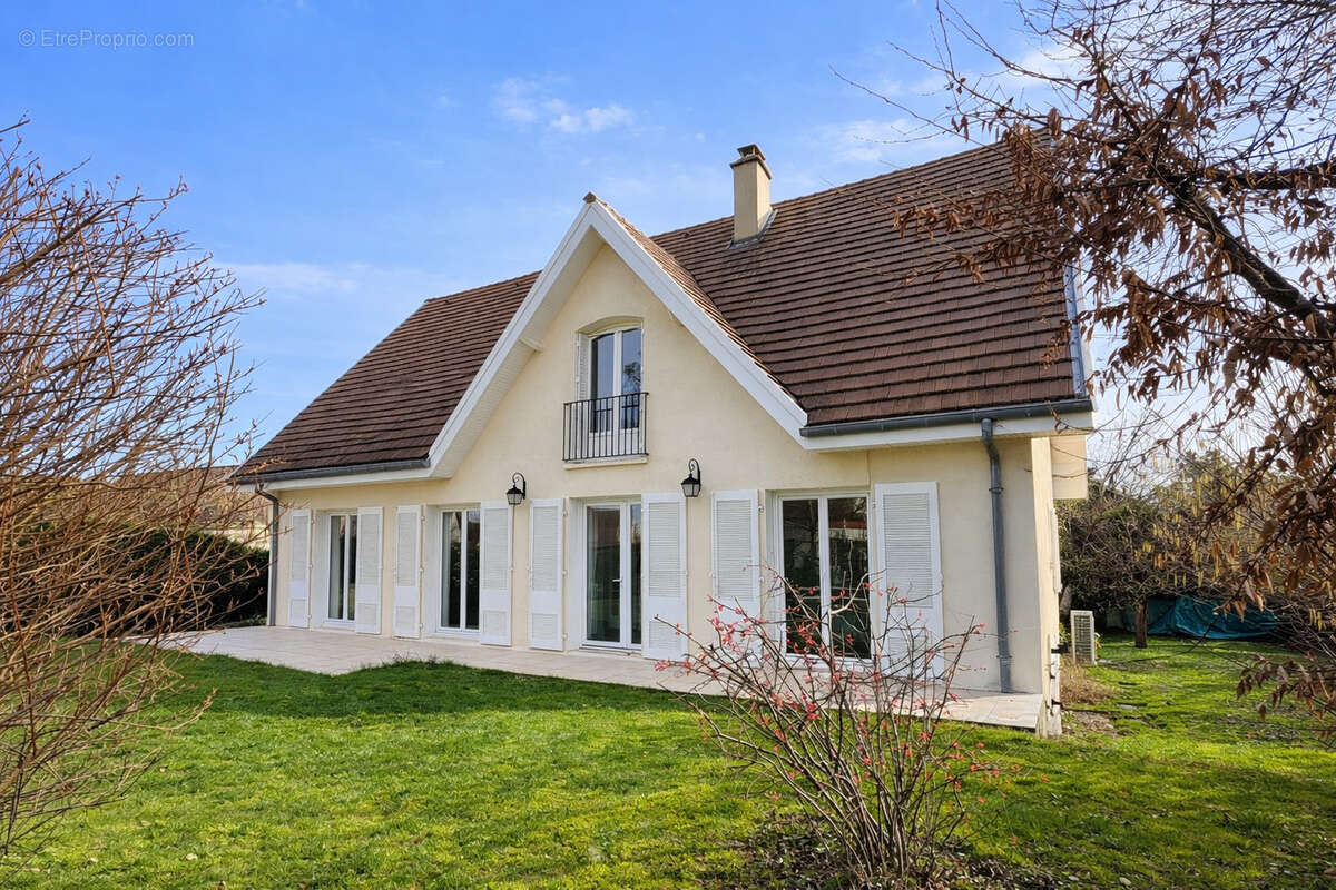 Maison à SAINT-DOULCHARD