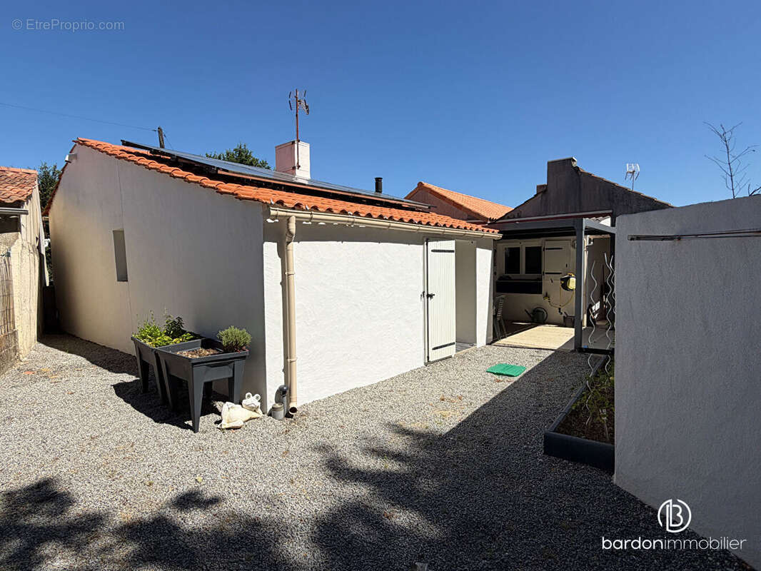 Maison 2 chambres avec extérieur et garage - photo 9