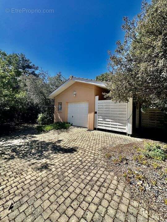 Maison 180 m² à Soulac-Sur-Mer  - photo 3