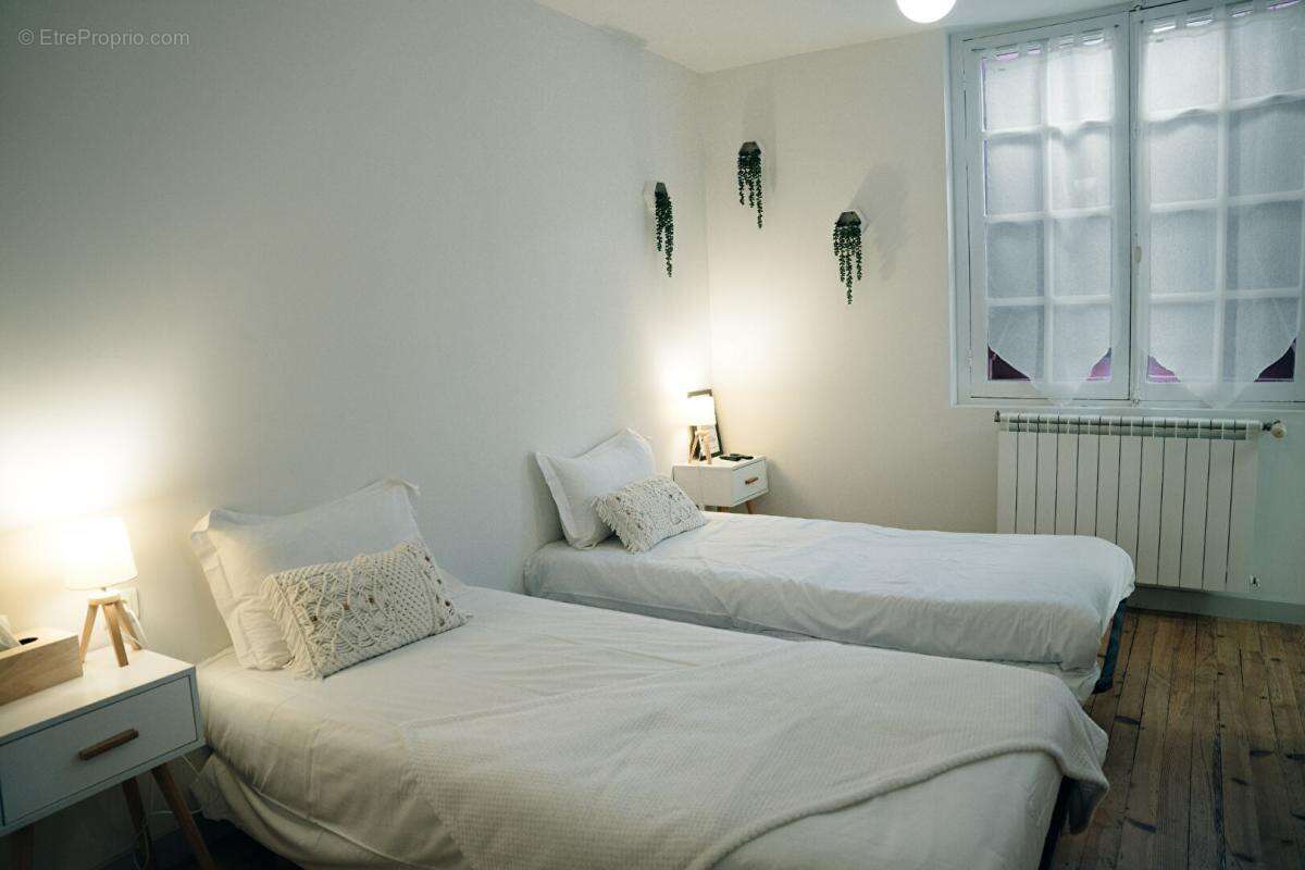 Maison à SAINT-PALAIS