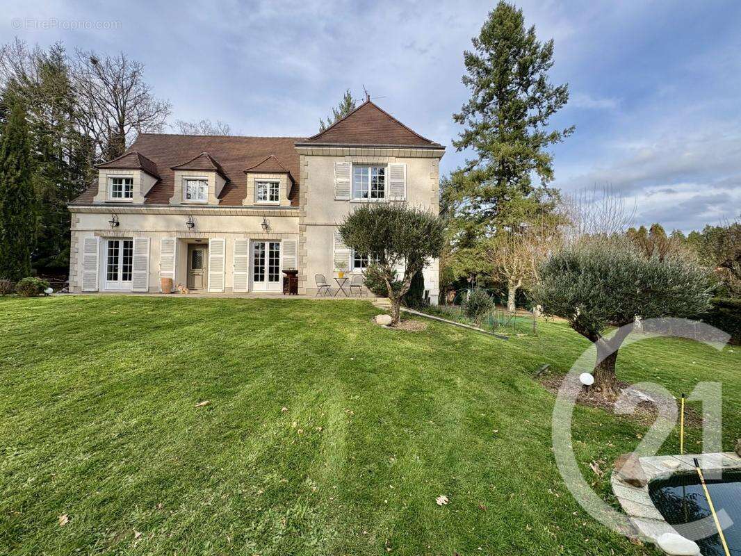 Maison à SAINT-PRIEST-TAURION