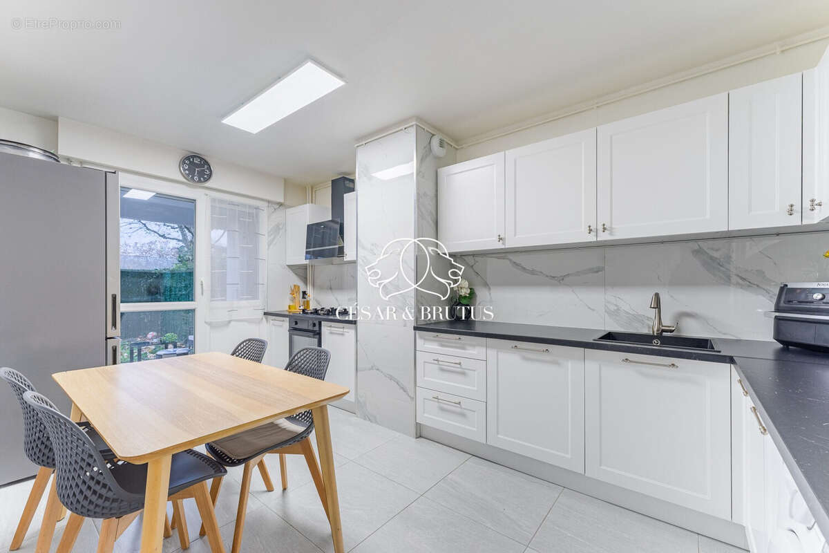 CUISINE - Appartement à VENISSIEUX