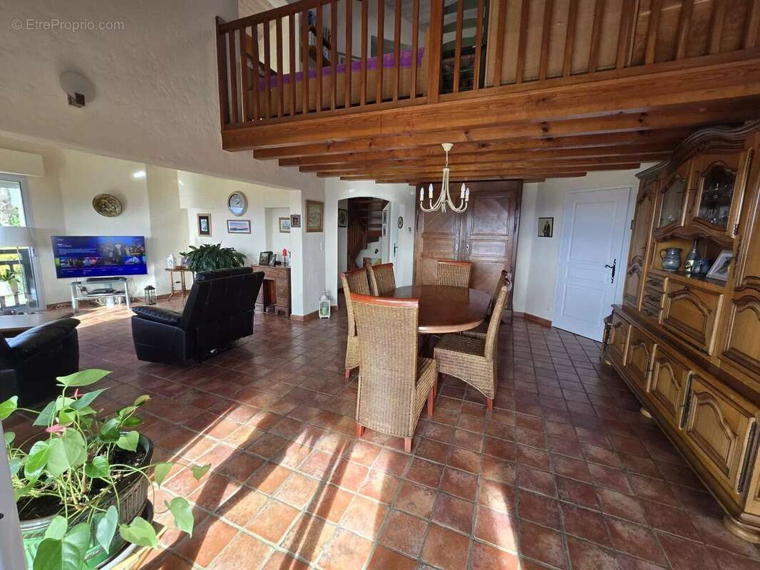 Maison à SAUVETERRE-DE-BEARN