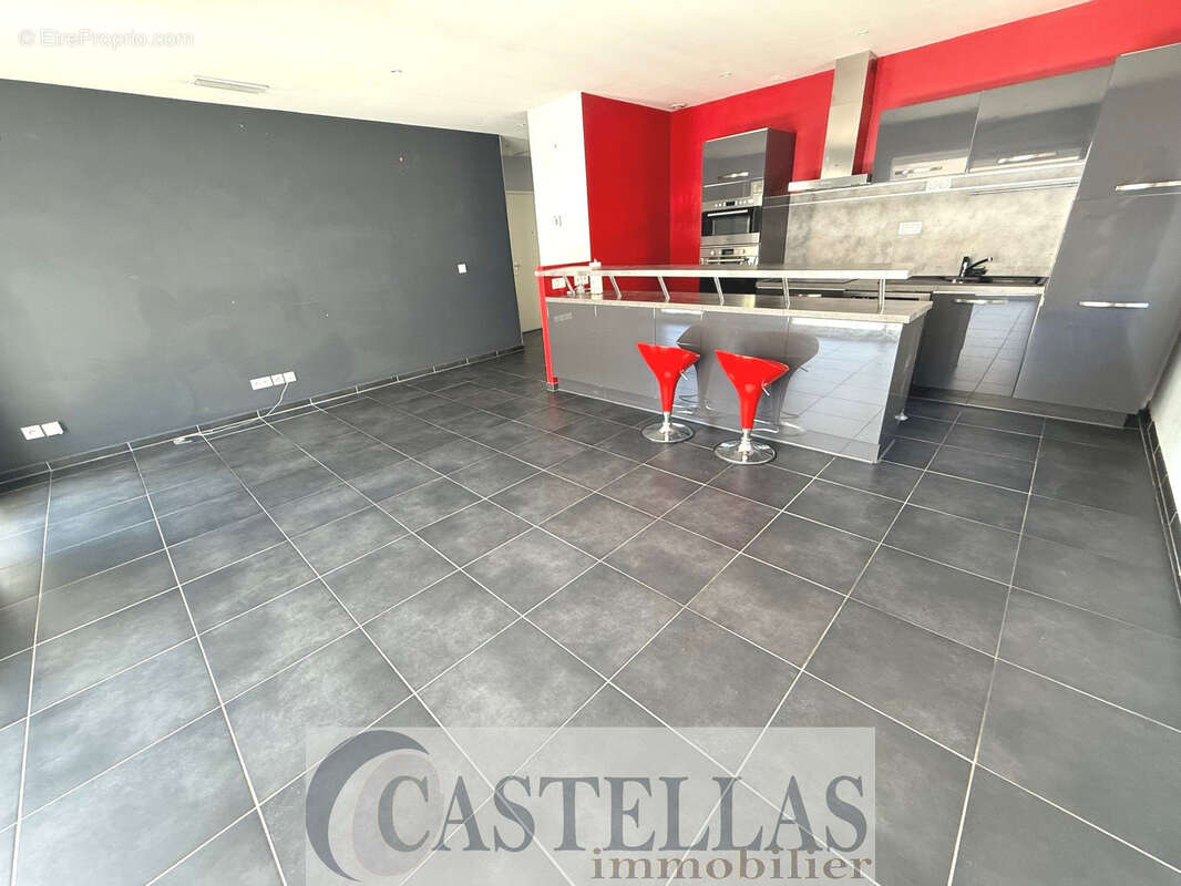 Appartement à ROQUEFORT-LA-BEDOULE