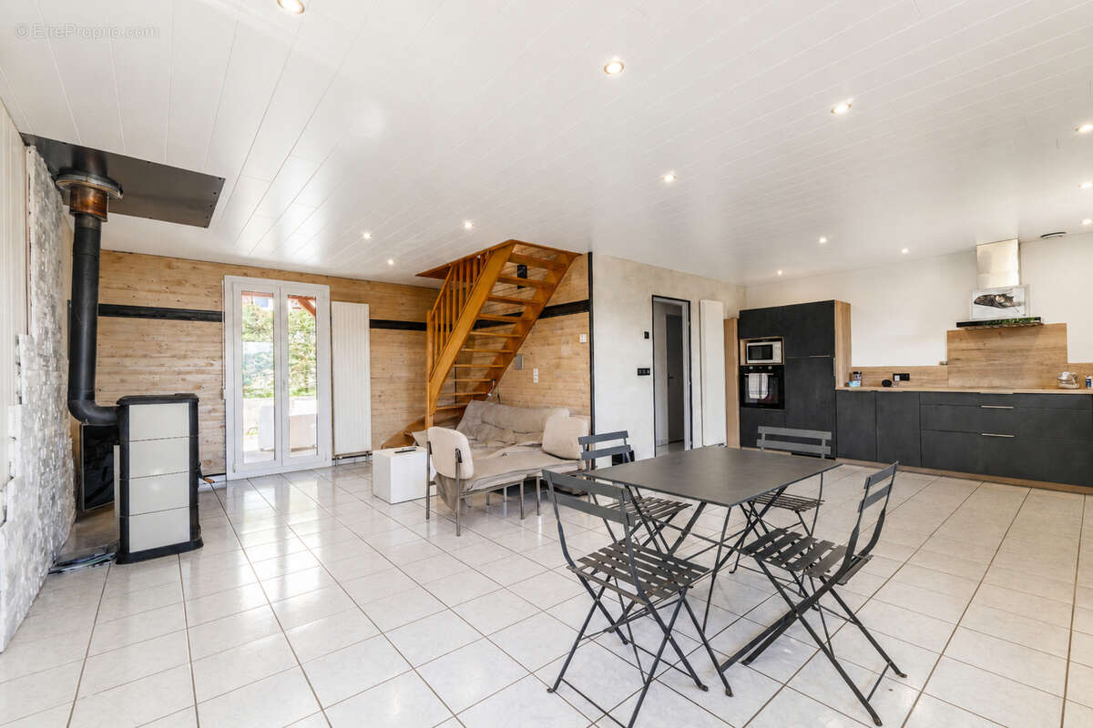 Maison dans les hauteurs de Morteau - photo 4