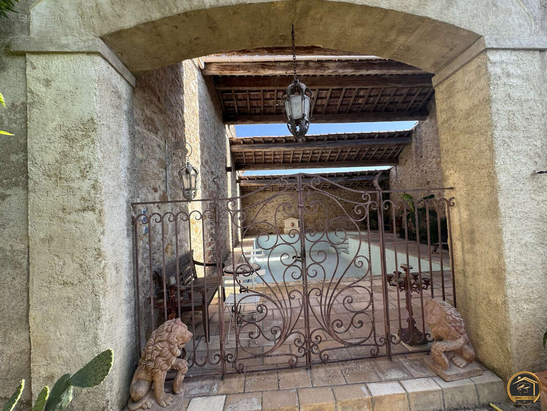 Maison à GINESTAS