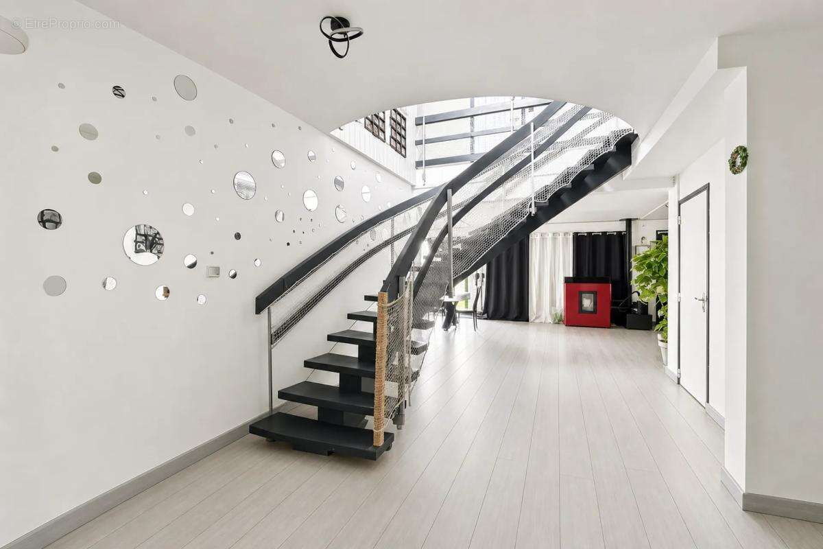 Loft spacieux de 260 m² à Plouguenast-Langast - photo 2