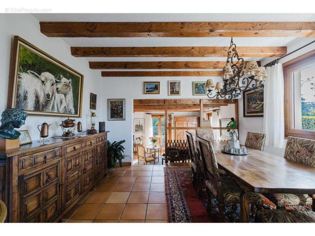 Maison à CHENS-SUR-LEMAN