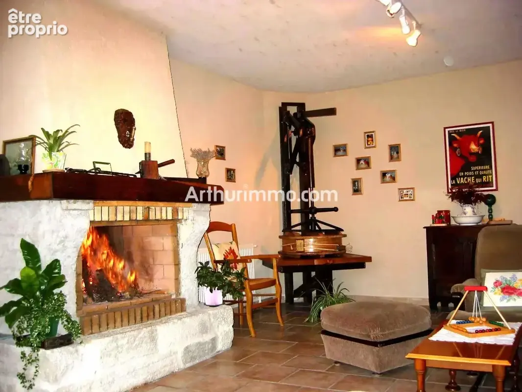 PRESILLY (39 JURA), à vendre maison 195 m², 4 chambres avec sdb et WC, 6 pièces, idéal gîte touristique. - photo 5